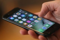 Apple lập kỉ lục với iPhone 7 v&#224; 7 Plus, nhưng đừng vội mừng