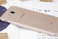 Galaxy J7 2016 bỗng dưng được giảm giá cực sốc