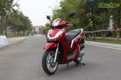 Honda SH300i chính hãng giá 248 triệu có gì nổi bật?