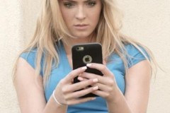 Liệu rằng bạn có dám tắt các ứng dụng trên điện thoại vào ban đêm?