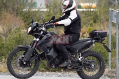 Lộ diện xe KTM đối thủ cạnh tranh với BMW F800GS