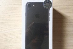 Mua iPhone 7 "chính hãng FPT" và nhận được hàng ZP/A?