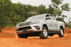 Những mẫu xe bán tải ăn khách tại Việt Nam năm 2016