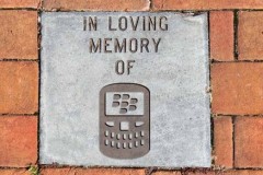 Những tên tuổi, thiết bị và dịch vụ công nghệ bị khai tử trong năm 2016