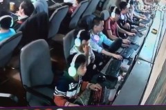 Thanh niên bá đạo bị quạt rơi trúng đầu vẫn phủi bụi rồi chơi tiếp