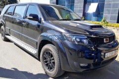 Toyota Fortuner độ thành limousine đẳng cấp như xe siêu sang