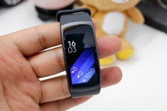 Vòng đeo tay thông minh Gear Fit 2 bất ngờ giảm giá sốc lên đến hàng triệu đồng
