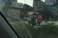 Clip đối tượng tự xưng nhiễm HIV, đe dọa trấn tiền tài xế trên đường Hà Nội