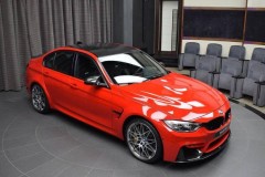 BMW M3 với màu đỏ như Ferrari nhờ gói trang bị Competition Package