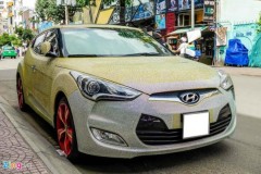 Hyundai Veloster đính hàng nghìn viên pha lê ở Sài Gòn