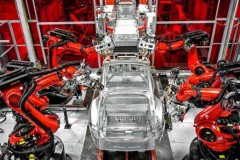 Tesla sản xuất không kịp giao hàng năm 2016