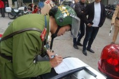 Còn 35 điểm trông giữ xe trái phép lấn chiếm lòng, hè đường