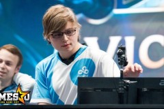 [LMHT] C9 và FQ chia sẻ ngôi đầu bảng, TSM cùng CLG đã biết thắng