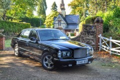 Ngạc nhiên với xe siêu sang Bentley giá chỉ 800 triệu đồng