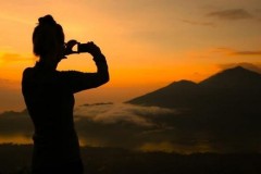 3 smartphone gi&#225; tốt c&#243; camera hỗ trợ quay phim 4K n&#233;t căng