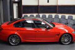 BMW M3 rực rỡ chào năm mới trong sắc đỏ Ferrari