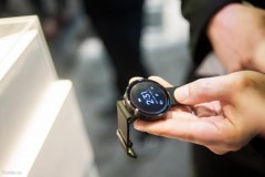 [CES 2017] Misfit ra mắt smartwatch cảm ứng đầu tiên với GPS, pin 2 ngày