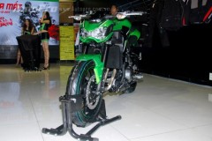Chi tiết "hậu duệ" của Kawasaki Z800 tại Việt Nam