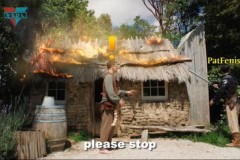 (Clip) Chết cười với lý thuyết cháy nhà trong game