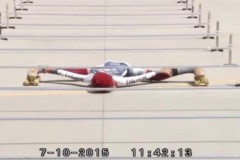 Cụ bà 91 tuổi vẫn nhào lộn thuần thục trên xà kép và 8 kỷ lục khó tin khác của phái đẹp