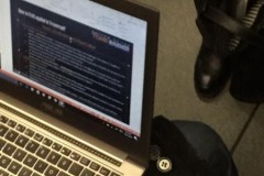 Dự án Tomb Raider mới bất ngờ lộ diện trên... tàu điện ngầm