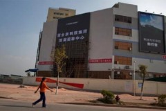 Foxconn sẽ sản xuất iPhone hoàn toàn bằng robot