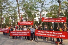 Hàng loạt xe sang bị vặt đồ tại Gamuda Garden dịp cuối năm