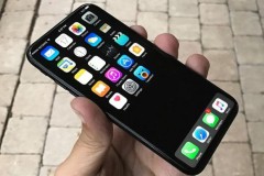 iPhone 8 được trang bị bộ khung bằng thép gỉ ?