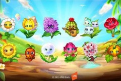 Khởi My thích thú khi tìm được “phiên bản mini” của chó cưng Choin