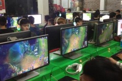 Không có người yêu đi đón Giao thừa cùng, hàng loạt game thủ đổ xô vào quán net