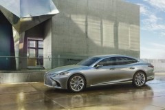 Lexus LS 2018 - "Kẻ thách thức" Mercedes S-Class và BMW 7-Series
