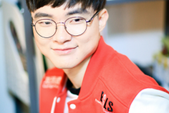 [LMHT] Faker: “Tôi không nghĩ mình xứng đáng với số tiền lương hay tình cảm của các fan hâm mộ mà tôi đang nhận được”