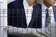 Sốc: Trưởng nhóm biên tập của Attack on Titan bị bắt vì giết vợ