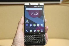 Tr&#234;n tay BlackBerry Mercury: Android 7, pin 3400mAh, Qwerty