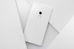 Xiaomi giới thiệu Mi Mix màu trắng ở Mỹ nhưng chỉ bán ở TQ