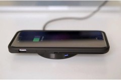 Apple đang cân nhắc khả năng sạc không dây trên iPhone?