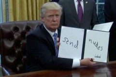 [Giải trí] Donald Trump vừa ký sắc lệnh hạn chế nhập cư, và cộng mạng đã lao vào cuộc chiến chế ảnh