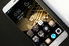 Hisense A2: Smartphone 2 màn hình, giá 9.9 triệu sắp ra mắt