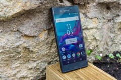 Sony Xperia X (2017) lộ ảnh render với viền bezel mỏng, mặt kính cong