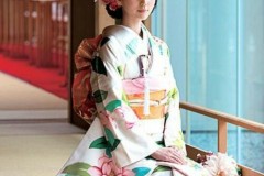 Vẻ rực rỡ và tinh tế của trang phục truyền thống phụ nữ Nhật Bản