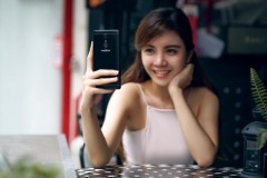 Chiêm ngưỡng bộ ảnh người đẹp bên cạnh Mobiistar Prime X1