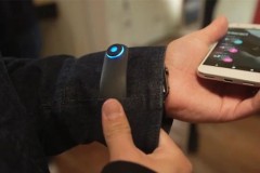 Commuter Trucker Jacket là gì? Cái áo này có công nghệ gì?