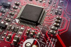 Snapdragon 660, vua chip tầm trung: RAM 6 GB, màn hình 2K