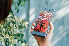 Xperia XZs RAM 4 GB, camera 19 MP cho phép đặt trước
