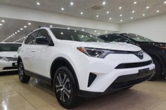 Cận cảnh Toyota RAV4 2017 mới về Việt Nam giá 2,14 tỷ đồng