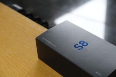 Galaxy S8 đầu tiên tại Việt Nam: Hình ảnh mở hộp chi tiết
