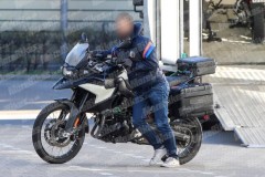 Lộ ảnh môtô việt dã hoàn toàn mới BMW F900 GS sắp ra mắt