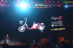 Sơn Tùng M-TP “quẩy” nhiệt trong lễ ra mắt 4 xe điện đầu tiên nội địa hoá