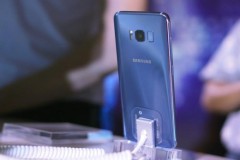 Thị trường di động cao cấp chạm đáy, chờ Galaxy S8 lên kệ