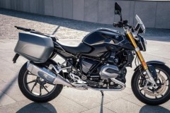 BMW bản đặc biệt R1200R Black Edition mới có giá từ 394 triệu